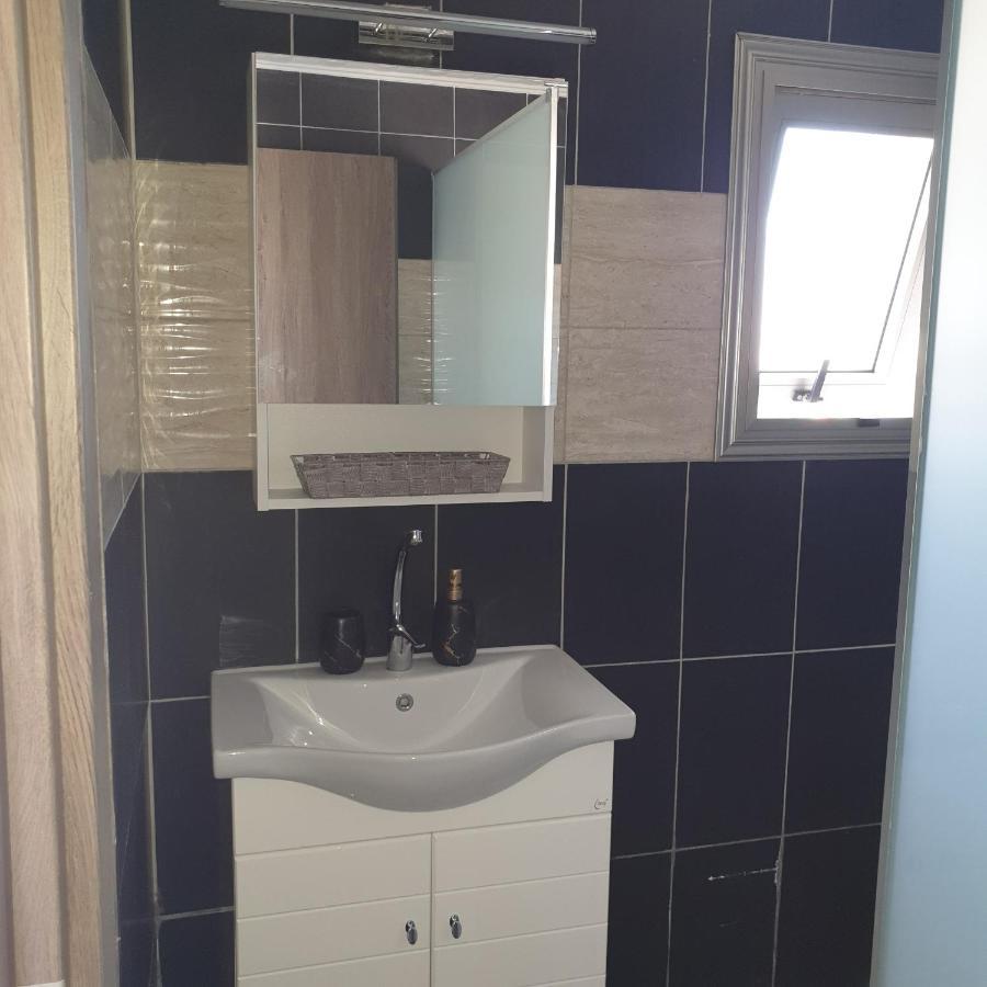 Apartament Ahoy Deluxe Apts Ajia Napa Zewnętrze zdjęcie
